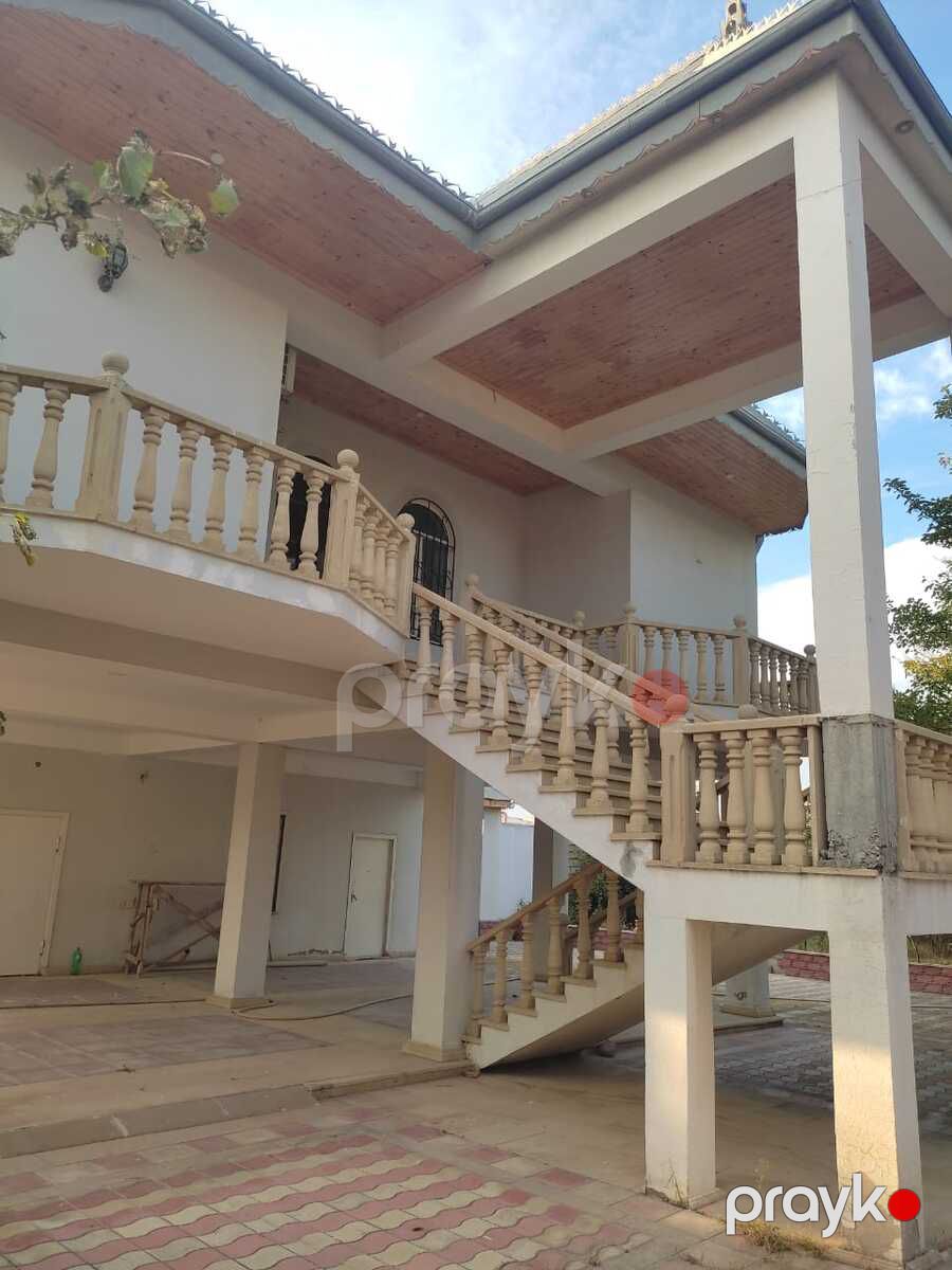 Satılır 4 otaqlı həyət evi/bağ evi 200 m² — Ev, villa, Bakı (2)