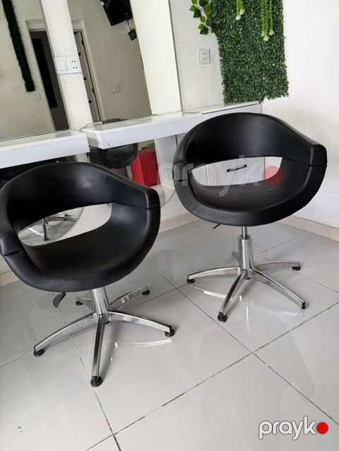 1 ədədi 150 azn orginal kreslodur. Məhsul: 2 ədəd salon/ofis kreslosu — Bakı