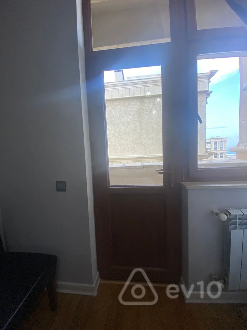 2 otaqlı mənzil, 75 m², Dənizkənarı küçəsi. — kirayə — Mənzil, Bakı (8)