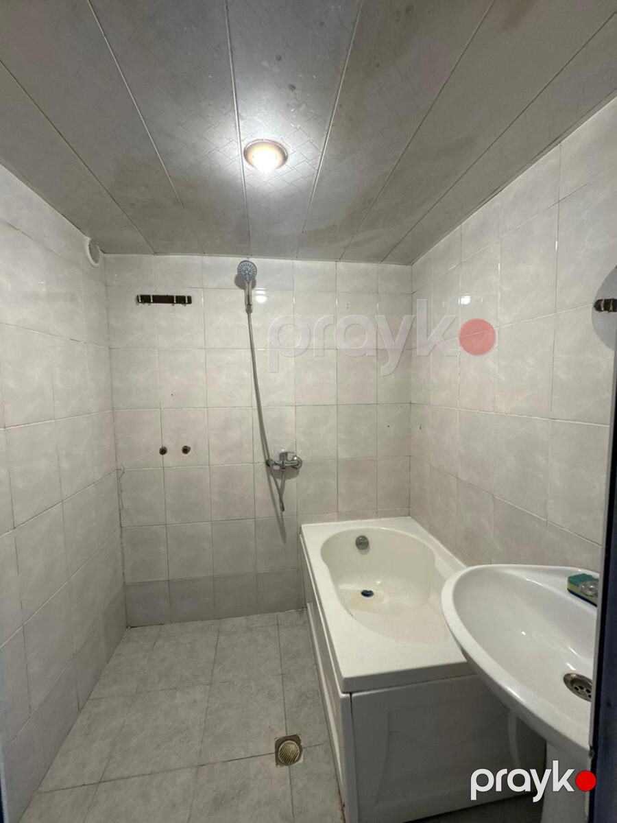 Satılır 2 otaqlı köhnə tikili 60 m² — Mənzil, Bakı (7)