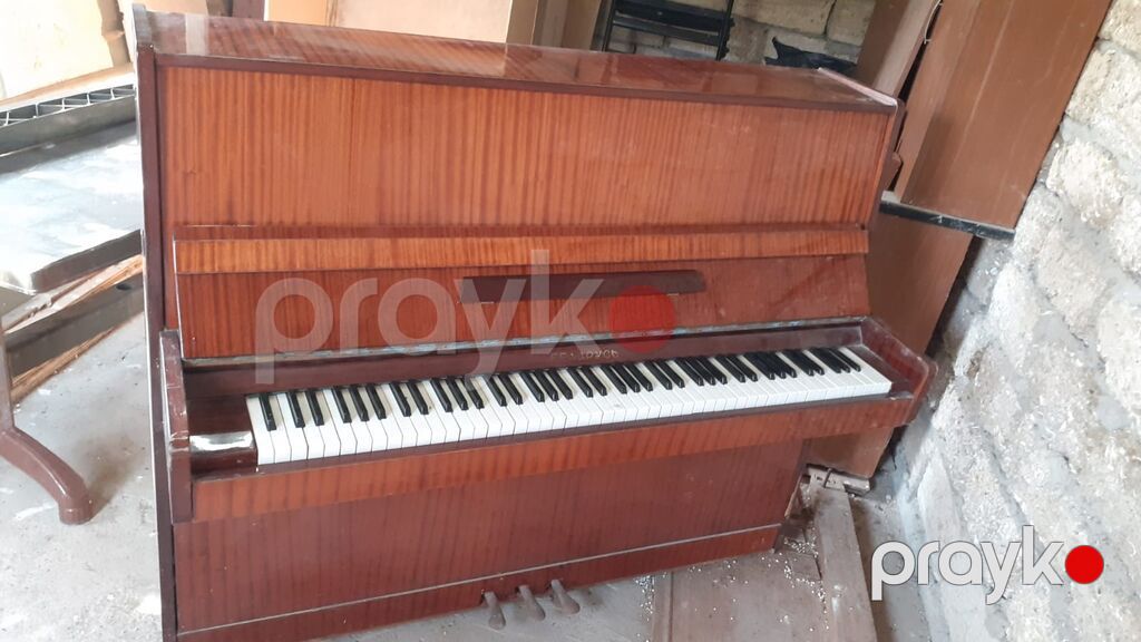 Upright piano – “Belarus” markalı, klassik şaquli model — Pianino və digər klaviş alətləri, Bakı (3)