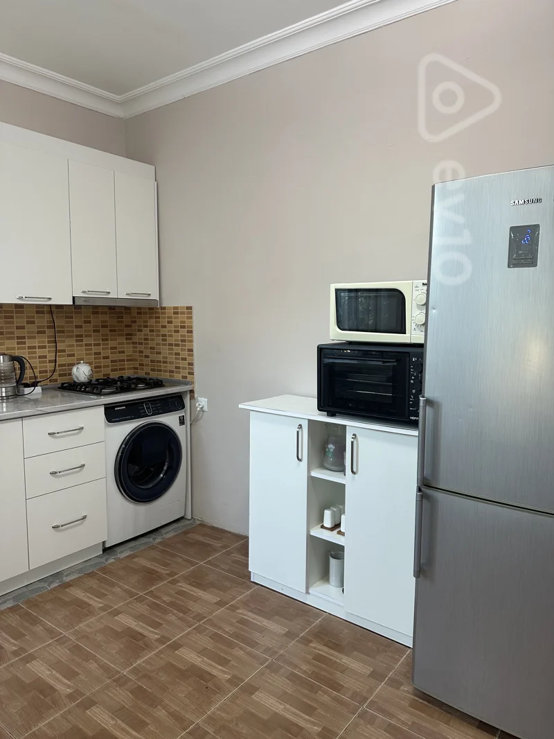 6 otaqlı həyət evi, 220 m², Sahil küç.863 — kirayə — Ev, villa, Bakı (3)