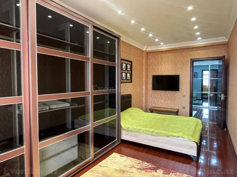 Satılır 4 otaqlı Mənzil Yeni tikili 175 m² Bakı, Nəsimi r., 28 May m — Mənzil, Bakı (7)