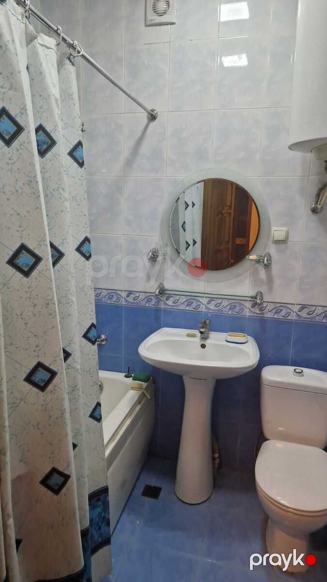İcarəyə verilir 2 otaqlı köhnə tikili 66 m² — Mənzil, Bakı (8)