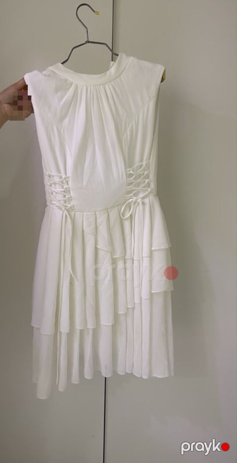 Ölçü 38-40 Bircə dəfə geyinilib Ağ rəngli qadın donu - Model: qolsuz — Bakı