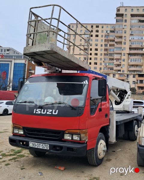 Isuzu 4.3 l 2004 il 230000 km — Bakı