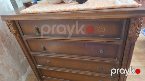 Klassik üslubda taxta komod - Material: bərk ağac, qoz rəngində lak — Bakı