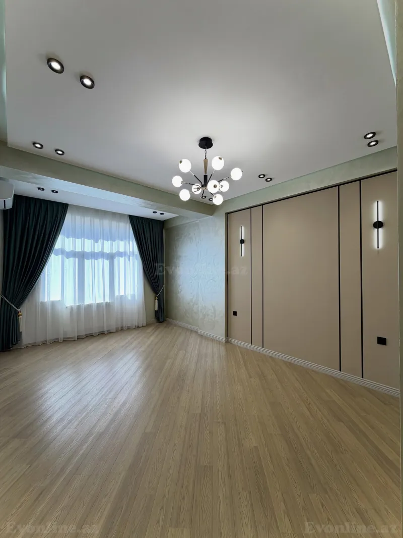 Satılır 3 otaqlı Mənzil Yeni tikili 130 m² Bakı, Nəsimi r., 28 May m — Mənzil, Bakı (3)
