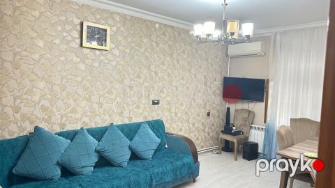Satılır 4 otaqlı köhnə tikili 100 m² — Bakı