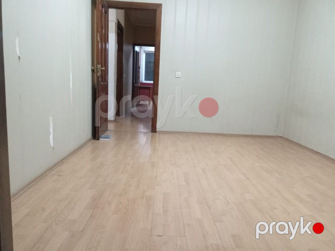 Satılır 5 otaqlı köhnə tikili 130 m² — Mənzil, Bakı (4)