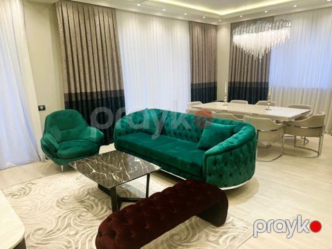 Satılır 3 otaqlı yeni tikili 190 m² — Bakı