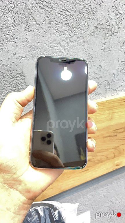 "Apple iPhone X" ekranı — Bakı