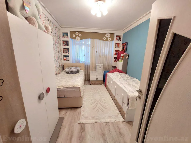 Satılır 4 otaqlı Mənzil Köhnə tikili 120 m² Bakı, Suraxanı r., Qaraçuxur — Mənzil, Bakı (4)