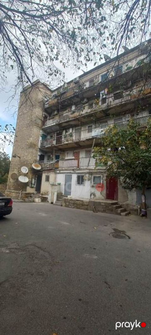 Satılır 2 otaqlı köhnə tikili 30 m² — Bakı