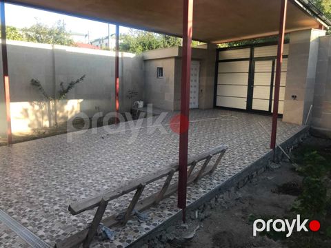 Satılır 3 otaqlı həyət evi/bağ evi 130 m² — Bakı