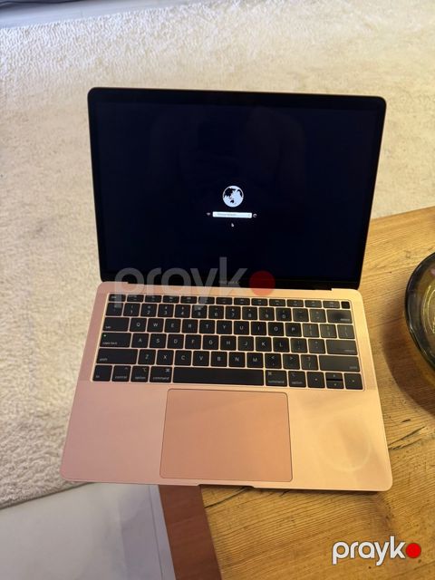Apple Macbook 1932 — Bakı