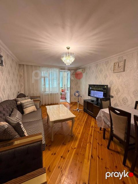 Satılır 3 otaqlı köhnə tikili 67 m² — Bakı