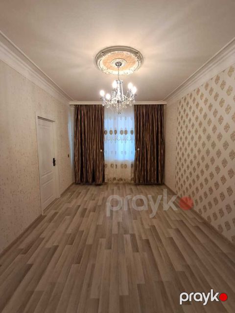 Satılır 2 otaqlı köhnə tikili 40 m² — Bakı