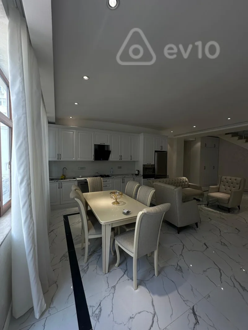 5 otaqlı mənzil, 245 m², Rəşid Behbudov küçəsi 65 — kirayə — Mənzil, Bakı (2)