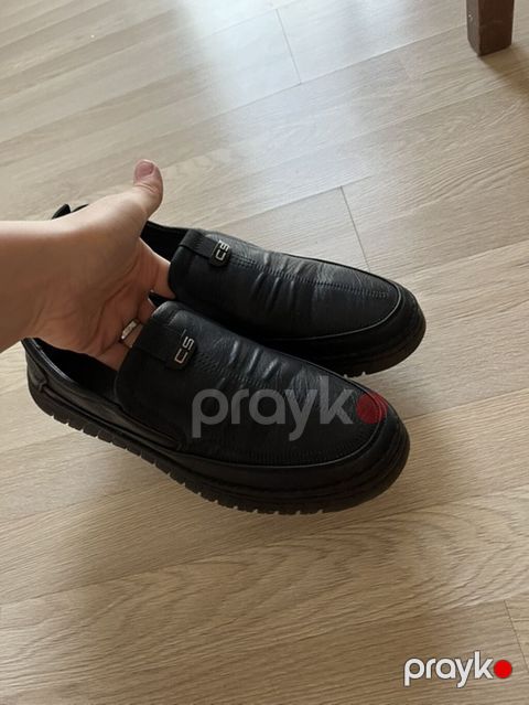 Qara kişi loaferləri - Model: Slip-on loafer - Rəng: Qara - Material — Novxanı