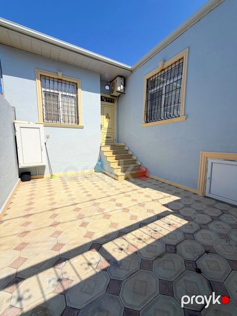 Satılır 3 otaqlı həyət evi/bağ evi 70 m² — Bakı