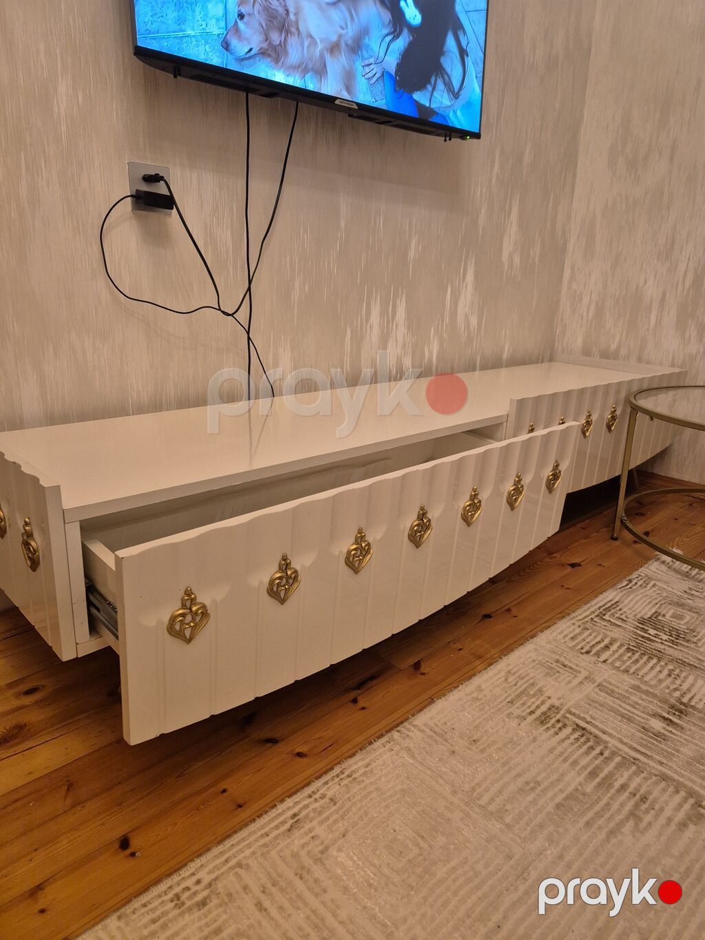 Mdf masin boyasidir yaxsi veziyyetdedir Tvstend satildigi ucun — Televizor altlıqları və standlar, Digah (3)