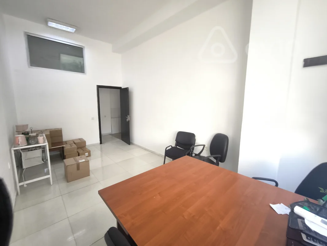 Ofis, 25 m², Azadlıq prospekti metrosu — kirayə — Bakı