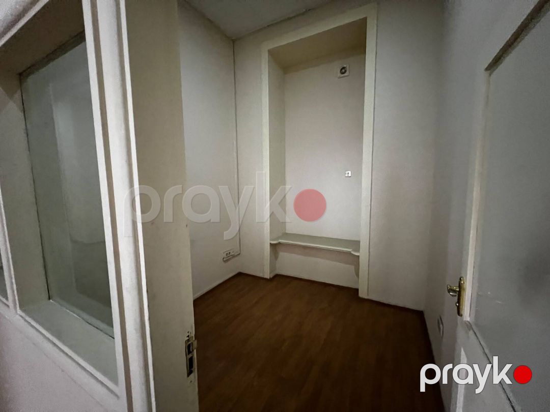 Satılır 4 otaqlı köhnə tikili 200 m² — Mənzil, Bakı (12)