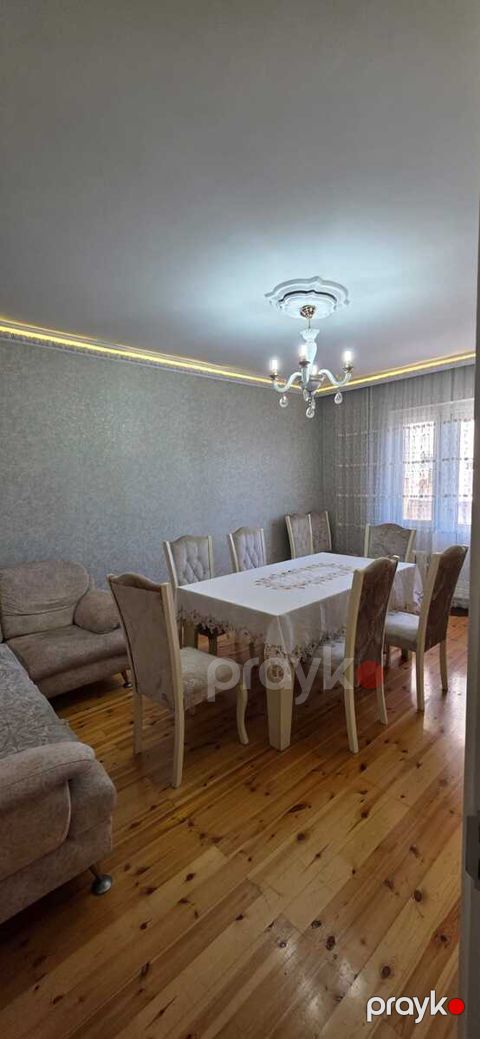 Satılır 5 otaqlı köhnə tikili 110 m² — Bakı