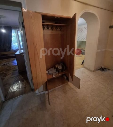 İkiqapılı divara quraşdırılan dəhliz şkafı - Material: ağac (təbii — Bakı