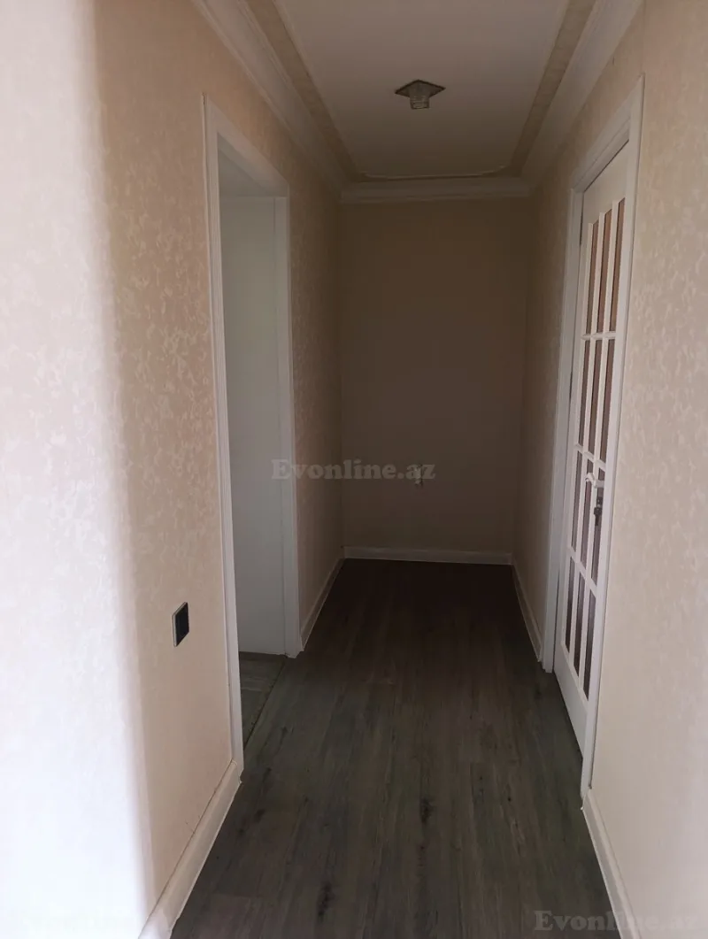 Satılır 3 otaqlı Mənzil Köhnə tikili 70 m² Bakı, Nizami r., Neftçilər m., 8-ci kilometr — Bakı