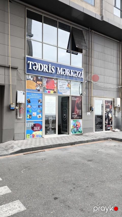 Satılır obyekt 380 m² — Bakı