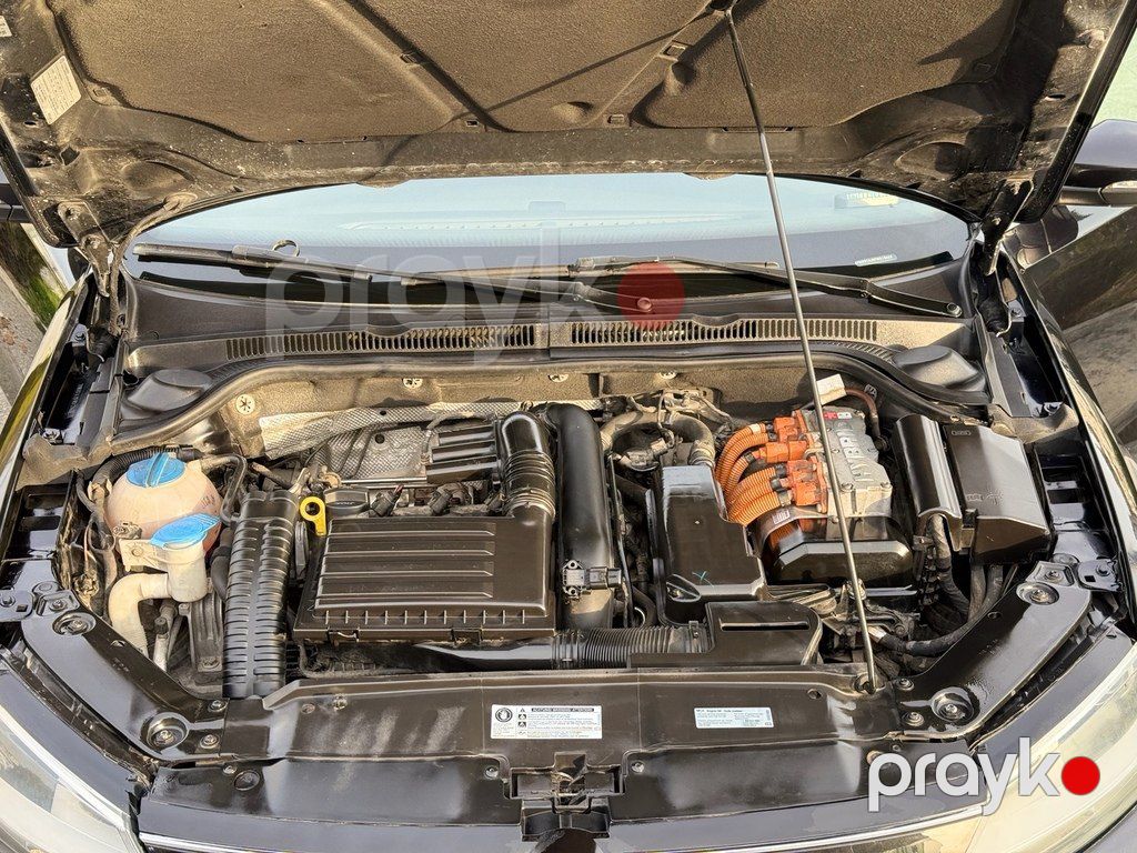 Volkswagen Jetta, 1.4 L, 1.1 kWh, 2015 il, 268 920 km — Avtomobillər, Bakı (6)
