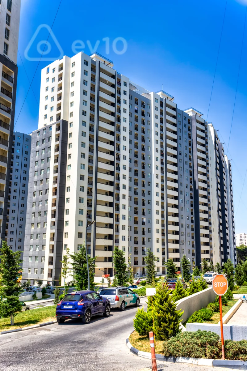 3 otaqlı mənzil, 95 m², Gəncə prospekti 52A — İsmayıl