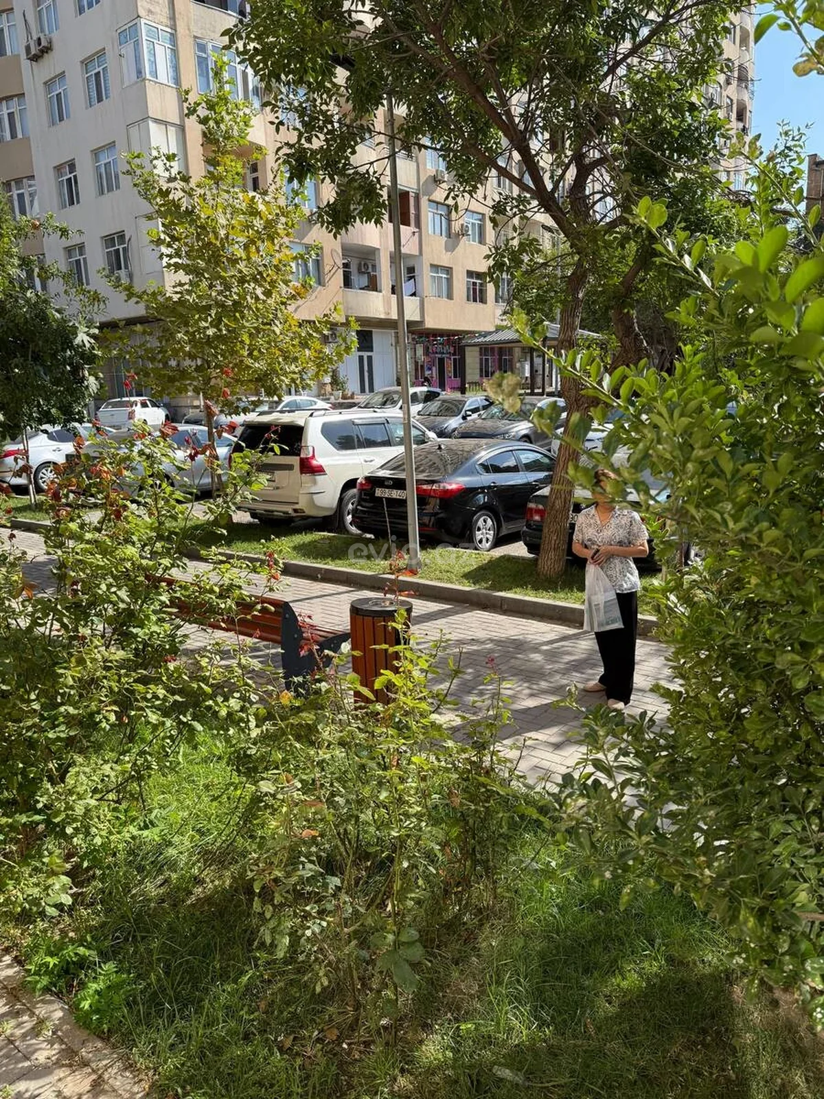 Kirayə 3 otaqlı mənzil Qara Qarayev metrosu yaxınlığında — Mənzil, Bakı (10)