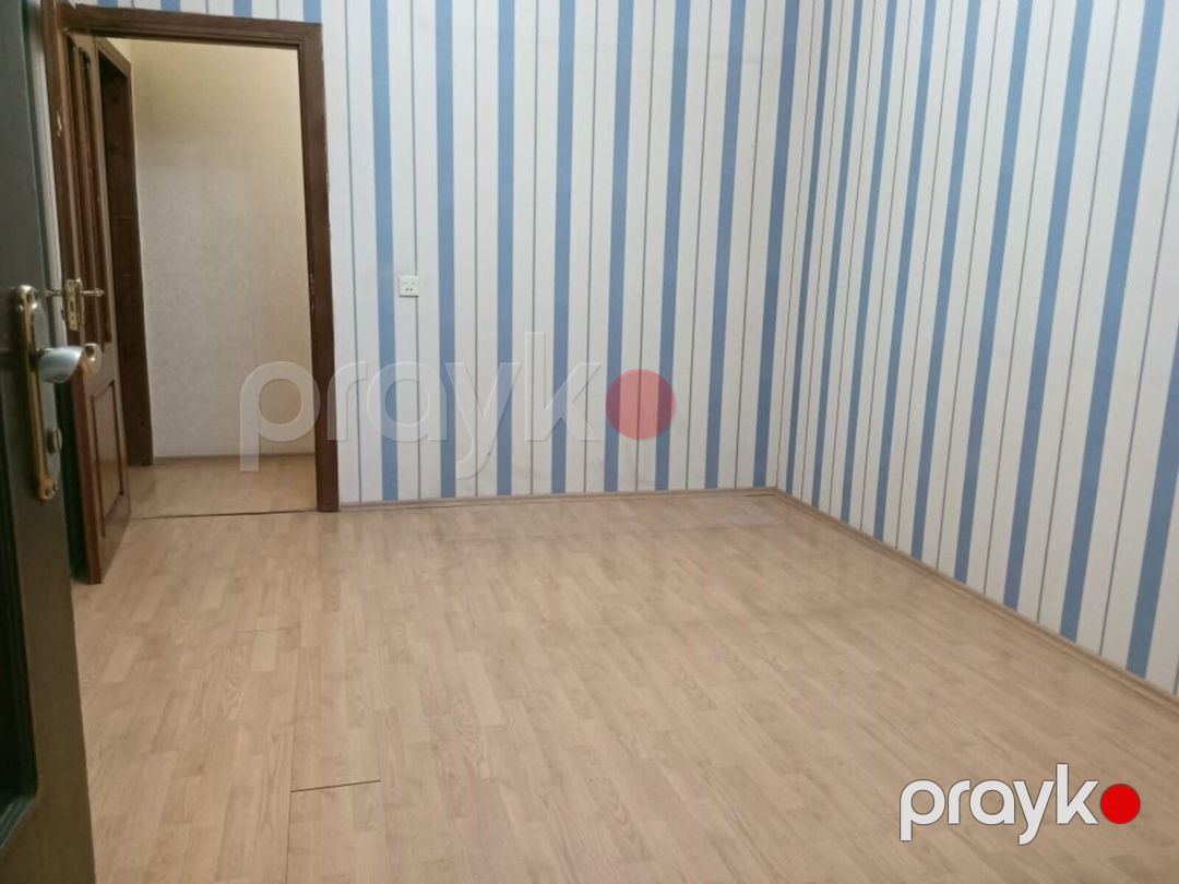 Satılır 5 otaqlı köhnə tikili 130 m² — Mənzil, Bakı (3)