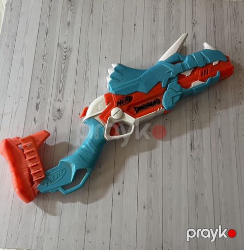 Nerf DinoSquad (Tricera‑Blast) köpük ox atan blaster - Dinozavr
