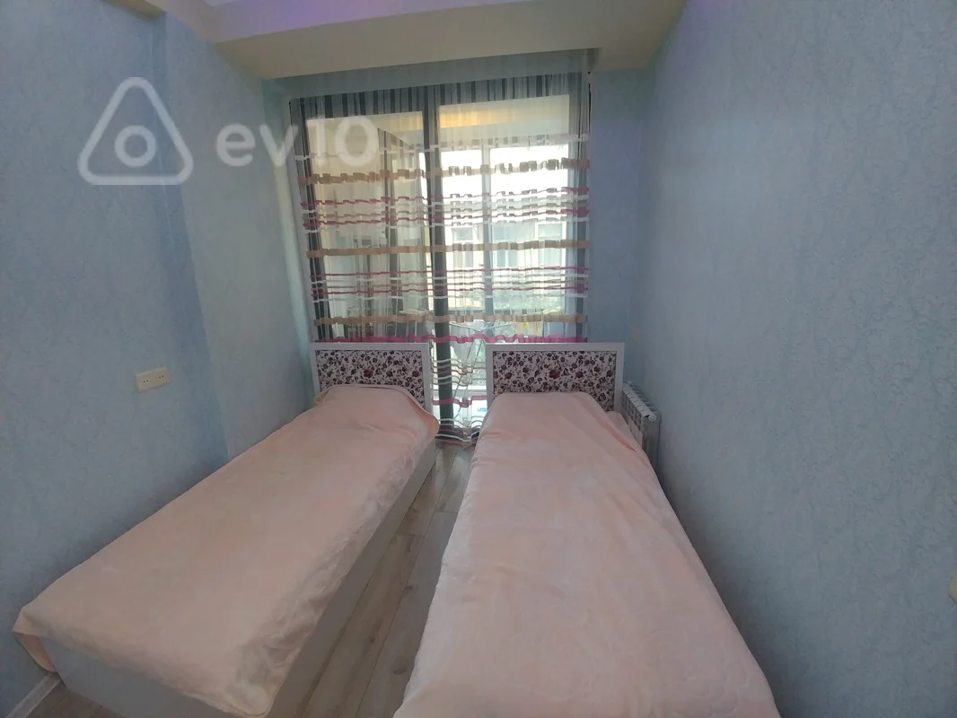 3 otaqlı mənzil, 80 m², Səbayıl rayonu,İçərişəhər mt/s-na,Axundov Bağına yaxın 3 otaqlı super təmirli ev kirayə verilir. — kirayə — Mənzil, Bakı (12)