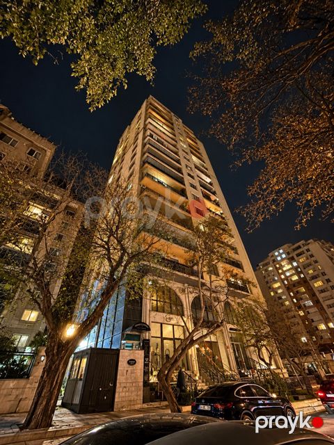 Satılır 4 otaqlı yeni tikili 185 m² — Bakı