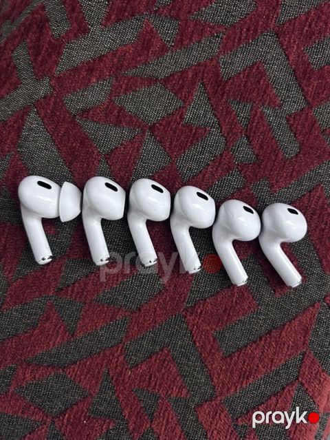Airpods pro 2 sol gulaglar. qiymet 50azn. (40 manata olan var cuzi — Bakı