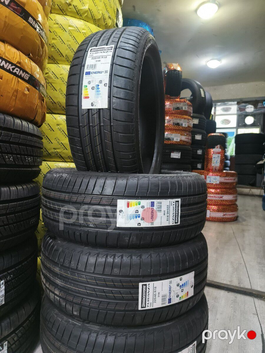 Şinlər 225/45 R18 — Ehtiyat hissələri və aksesuarlar, Bakı (2)