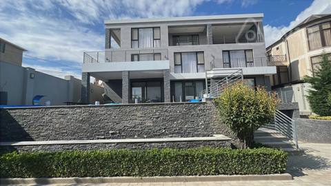 8 otaqlı həyət evi, 678 m², 32 Salyan Şosesi — HASAN DADASHOV