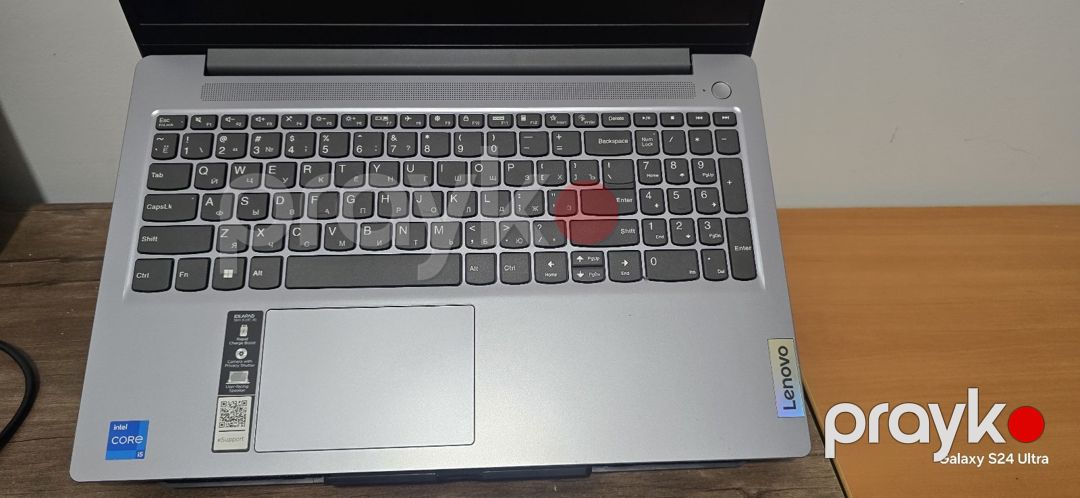Lenovo IdeaPad Slim 3 15IRH8 DDR5 16 GB 512 SSD — Noutbuklar, Bakı (2)