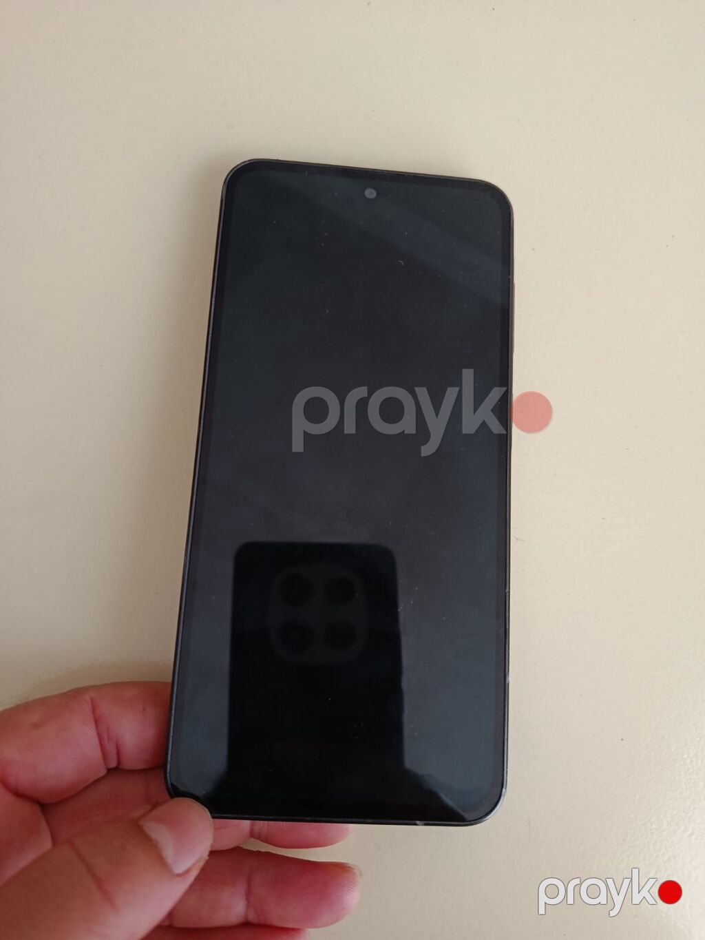 Smartfon – qara rəng, düz kənarlı korpusla Xüsusiyyətlər: - Tam — Digər smartfonlar, Şəmkir (4)