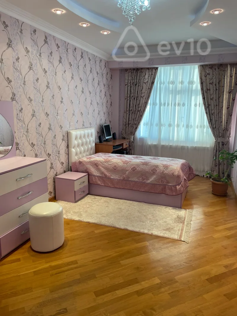 6 otaqlı mənzil, 300 m², Ənvər Hüseyinov küçəsi — Mənzil, Bakı (5)