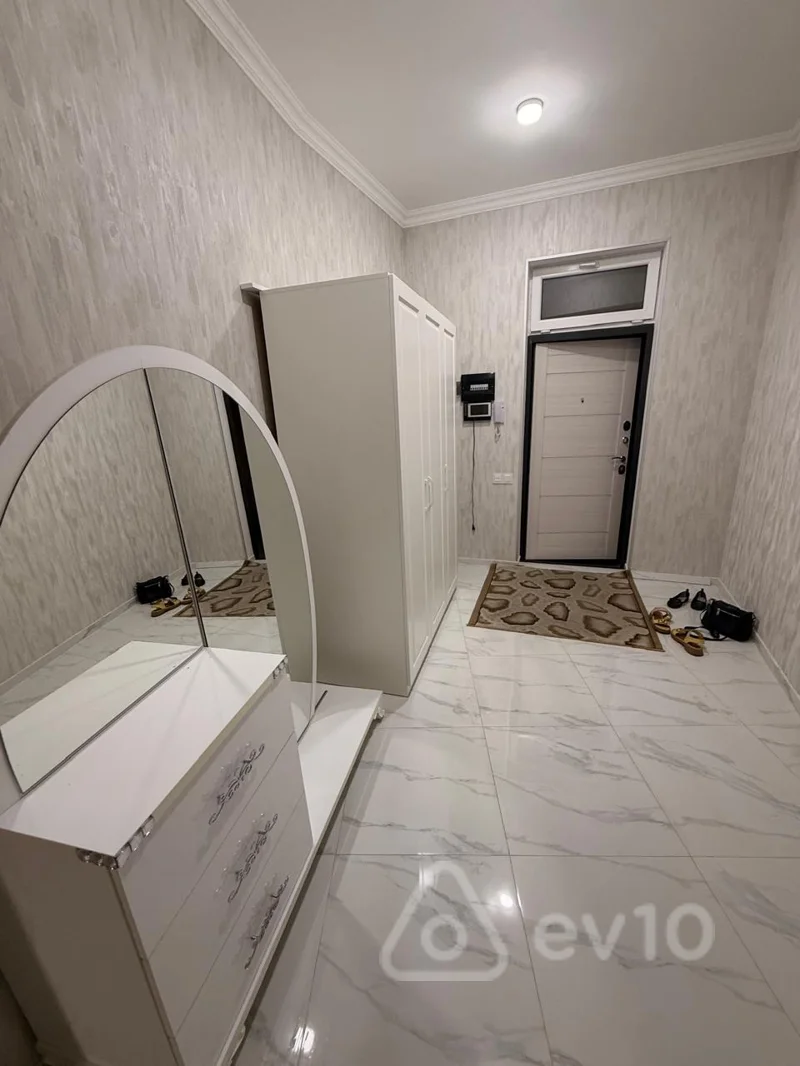 3 otaqlı mənzil, 110 m², Salatin Əsgərova küçəsi — kirayə — Mənzil, Bakı (4)