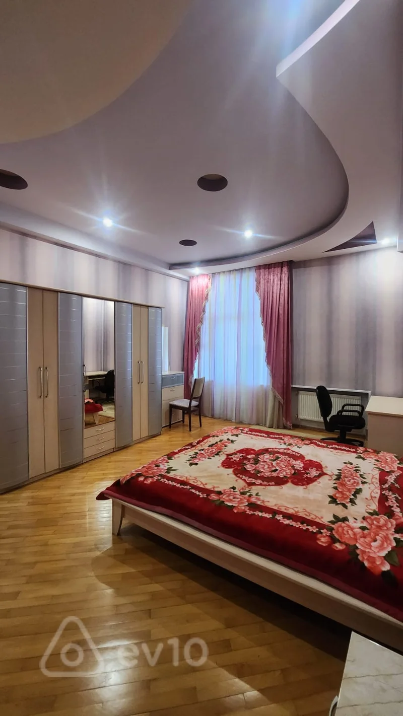 5 otaqlı mənzil, 220 m², Abbasqulu ağa Bakıxanov küç — kirayə — Mənzil, Bakı (12)