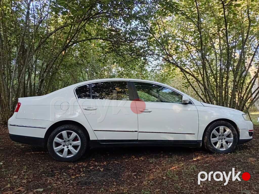 Volkswagen Passat, 3.2 L, 2006 il, 395 000 km — Avtomobillər, Zaqatala (8)
