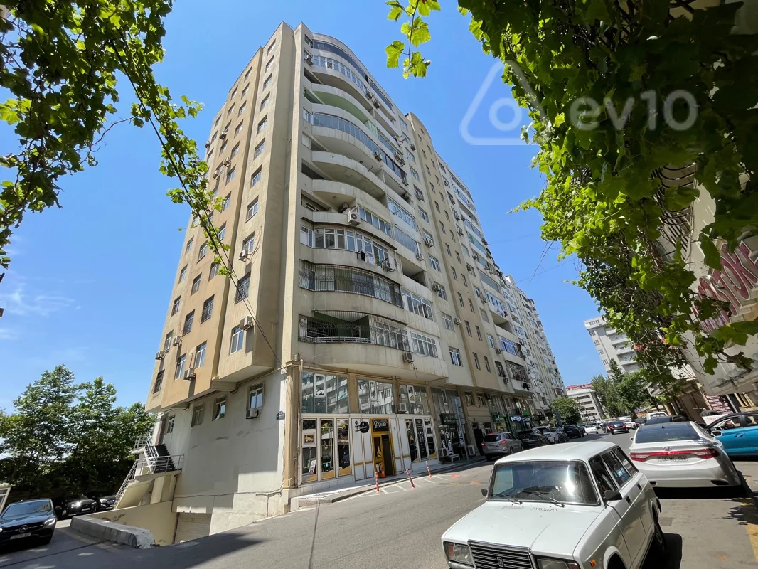 3 otaqlı mənzil, 158 m², İbrahimpaşa dadaşov küçəsi — Bakı