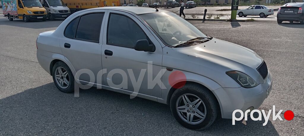 Avtomobil: sedan kuzovlu, gümüşü rəng Nömrə seriyası: 90-VR-260 (AZ) — Avtomobillər, Masazır (3)
